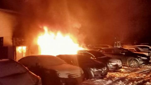 На Оболоні у Києві палала трансформаторна підстанція (фото)